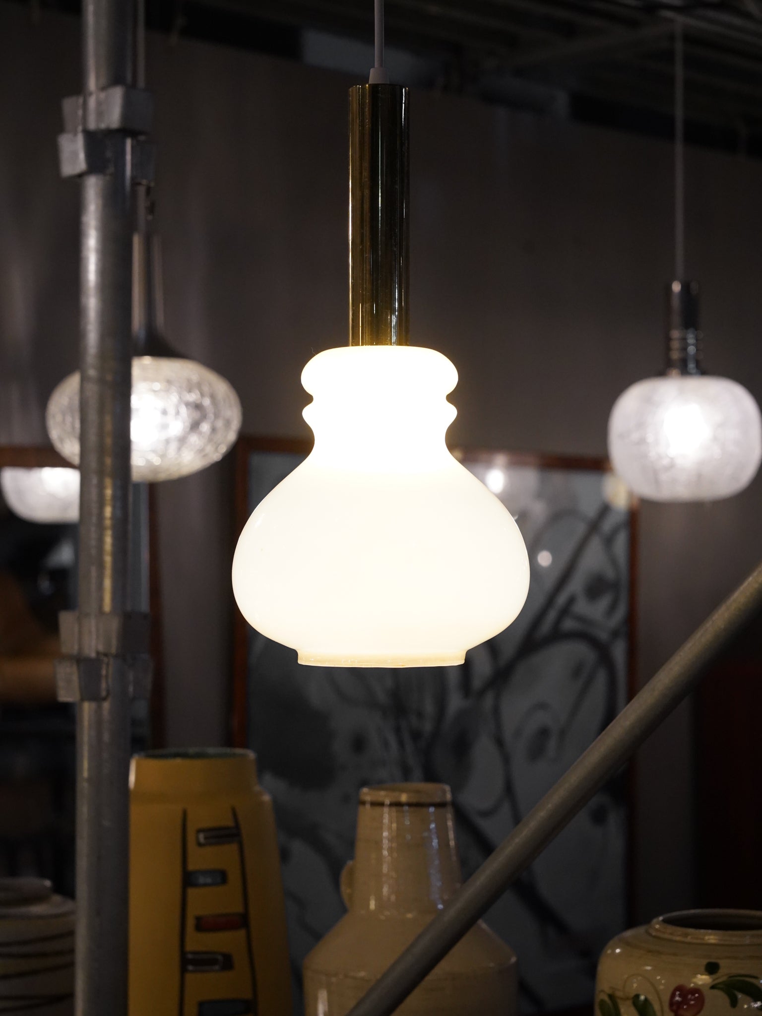 ミルクガラスペンダントランプ - cerote antiques