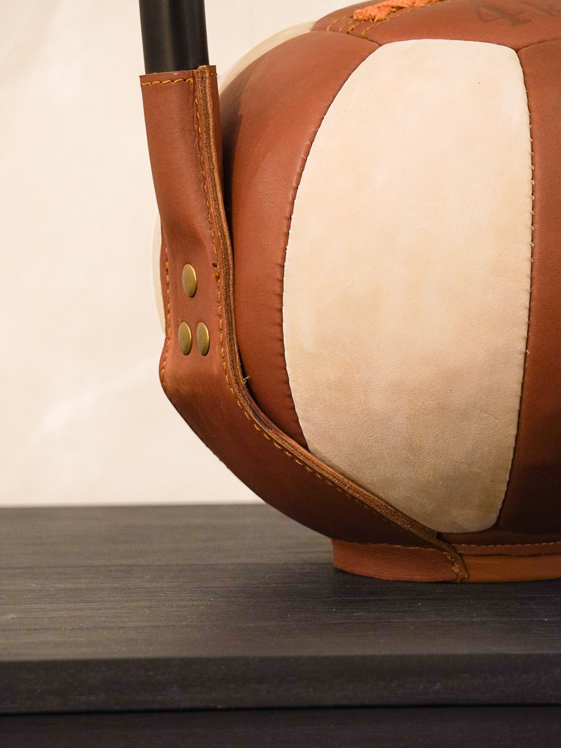 Versmissen - Netherlands - Leather Kettlebell 4KG