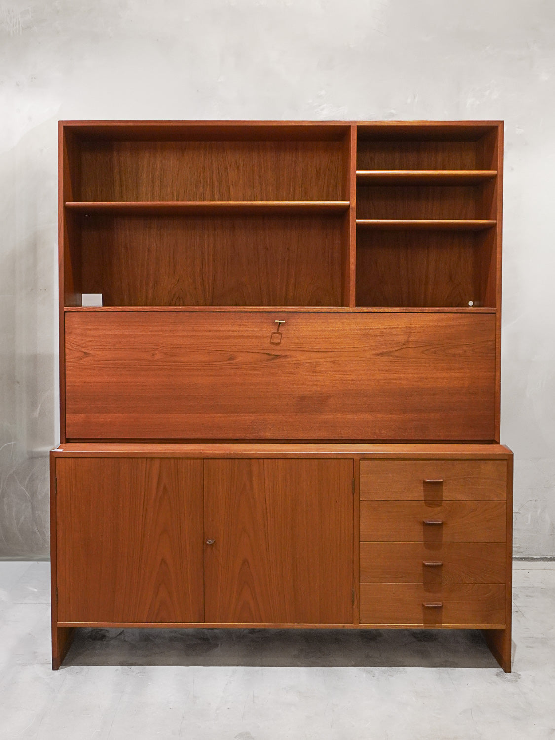 RY Møbler , Hans J. Wegner - Denmark , 1960's - ライティングキャビネット
