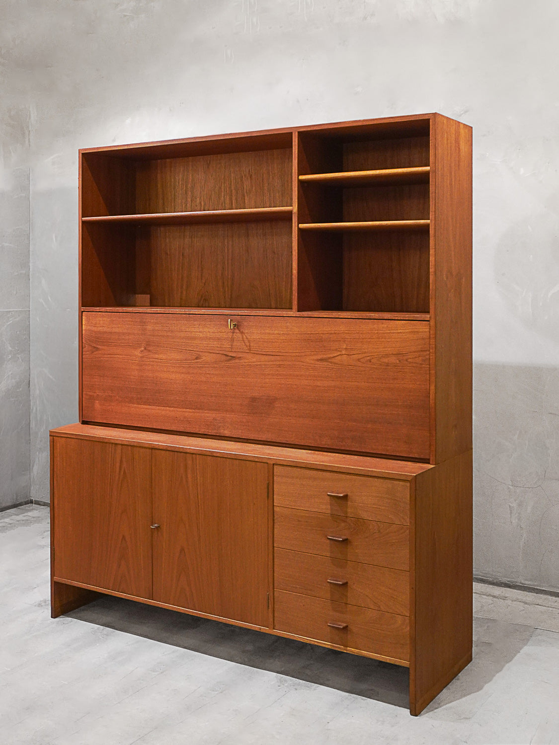 RY Møbler , Hans J. Wegner - Denmark , 1960's - ライティングキャビネット