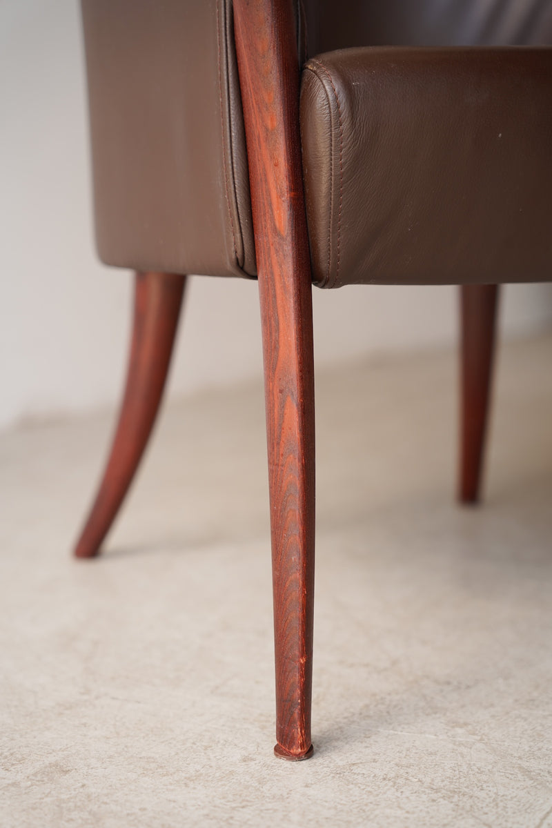 レザー 1シーター ソファ <br>大阪店 - ヴィンテージ SHARK ATTACK