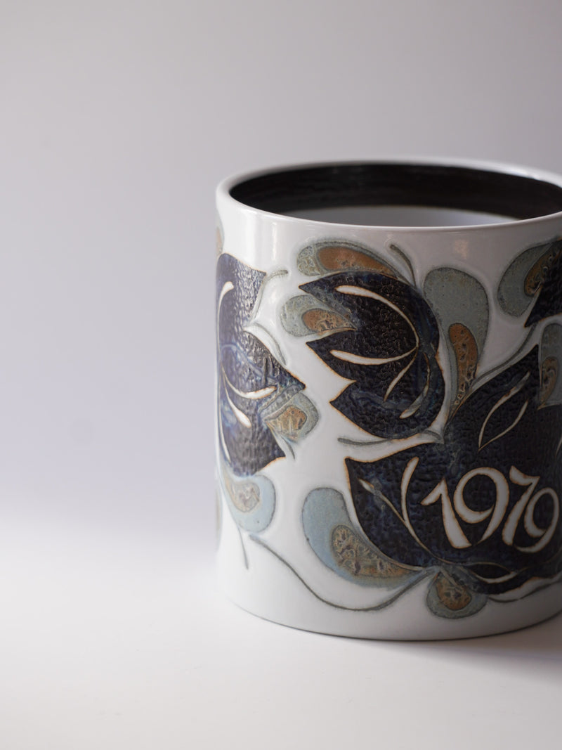 Royal Copenhagen<br>イヤーマグ/1979<br>Denmark<br>bob's box