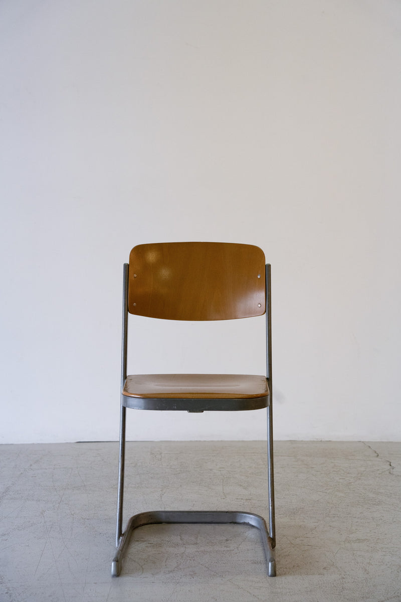 stacking iron chair vintage<br> Yamato store