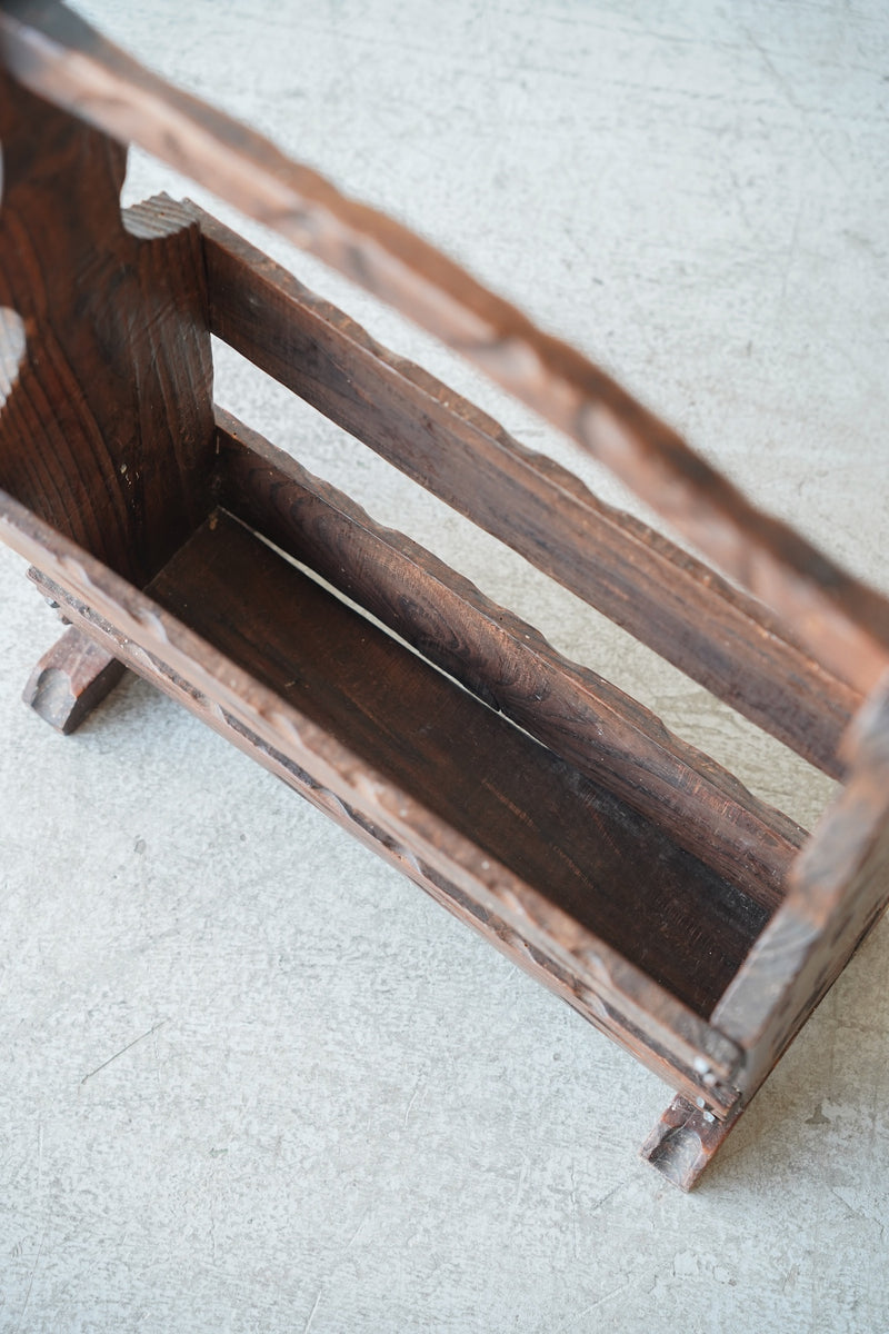 ウッド マガジンラック <br>大和店 - ヴィンテージ SHARK ATTACK