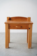 パインウッド ナイトテーブル <br>大和店 - ヴィンテージ SHARK ATTACK