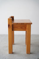 パインウッド ナイトテーブル <br>大和店 - ヴィンテージ SHARK ATTACK