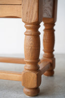 オークウッド <br> サイドテーブル / ナイトテーブル <br>大和店 - ヴィンテージ SHARK ATTACK