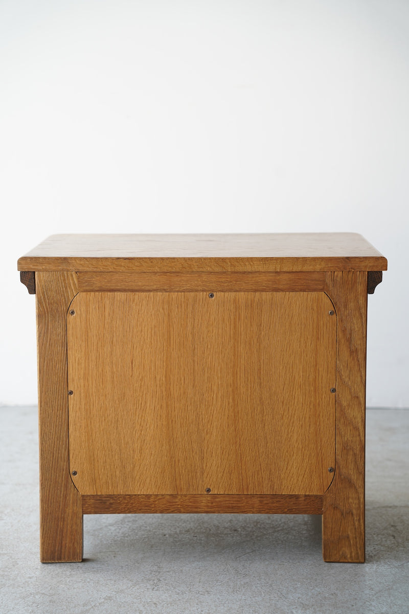 オークウッド ナイトテーブル/キャビネット <br>大和店 - ヴィンテージ SHARK ATTACK