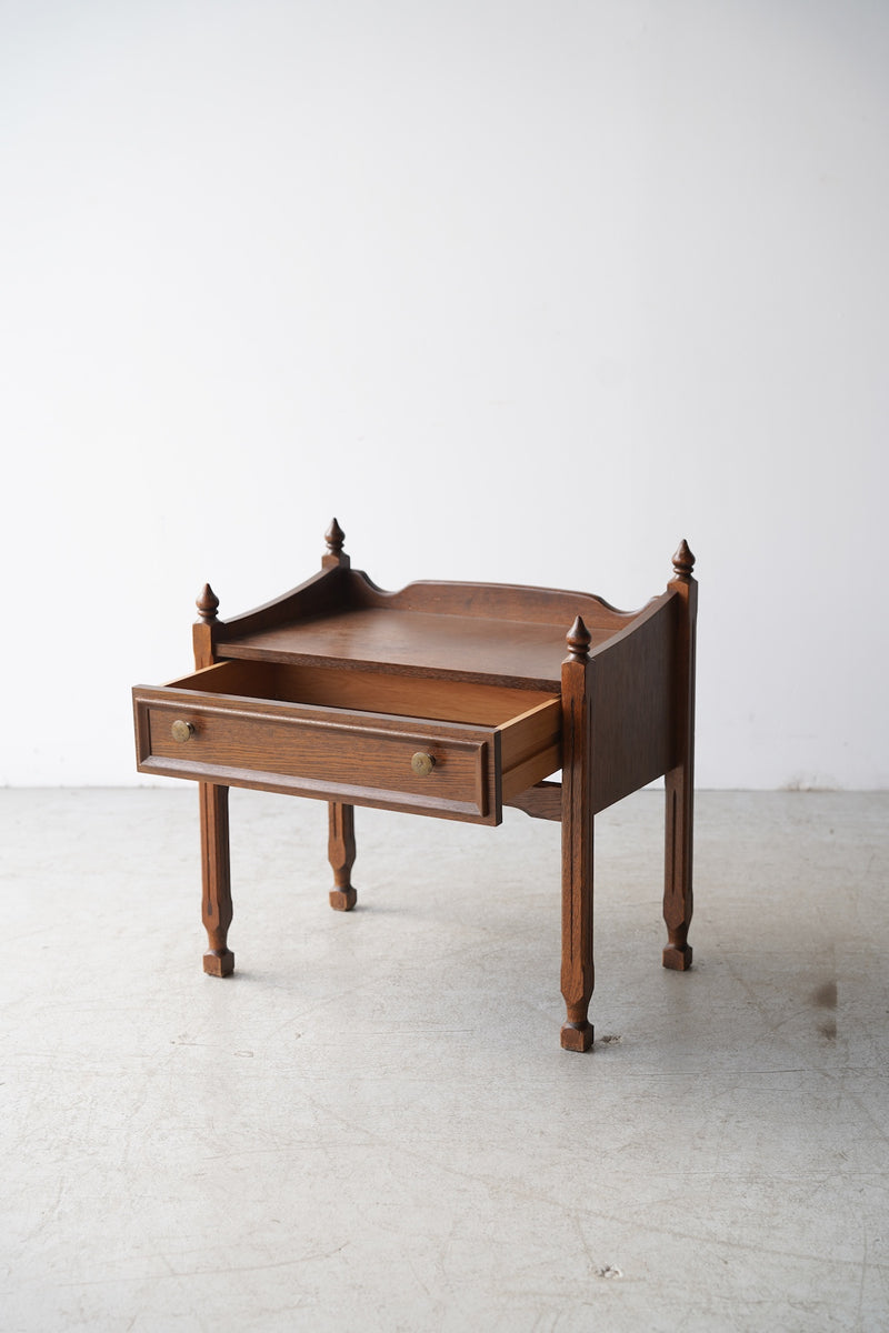 オークウッド ナイトテーブル/キャビネット <br>大和店 - ヴィンテージ SHARK ATTACK