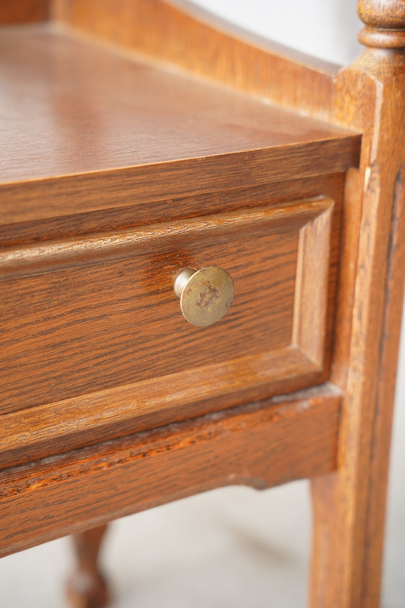 オークウッド ナイトテーブル/キャビネット <br>大和店 - ヴィンテージ SHARK ATTACK