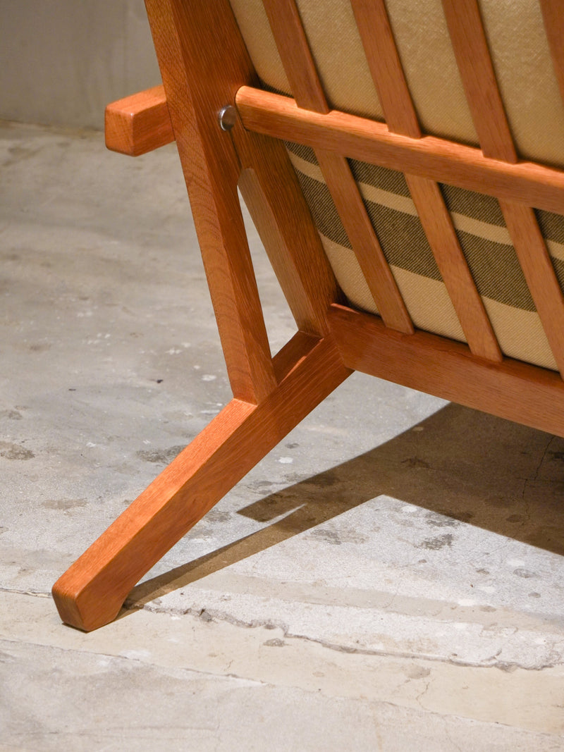 GETAMA社 , Hans J. Wegner <br> GE375 2シーターソファ <br> 1969 , Denmark <br> bob's box