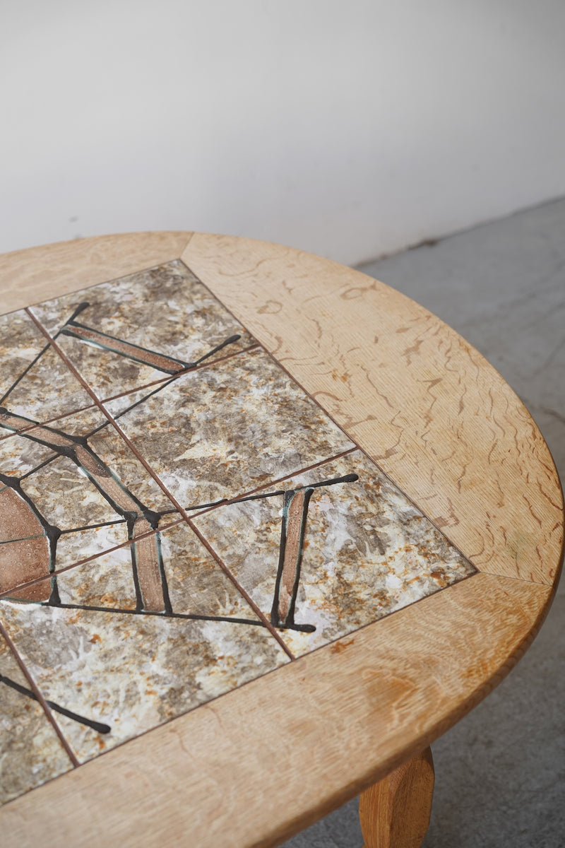 タイルトップ コーヒーテーブル <br>TAMAGAWA BASE - ヴィンテージ SHARK ATTACK