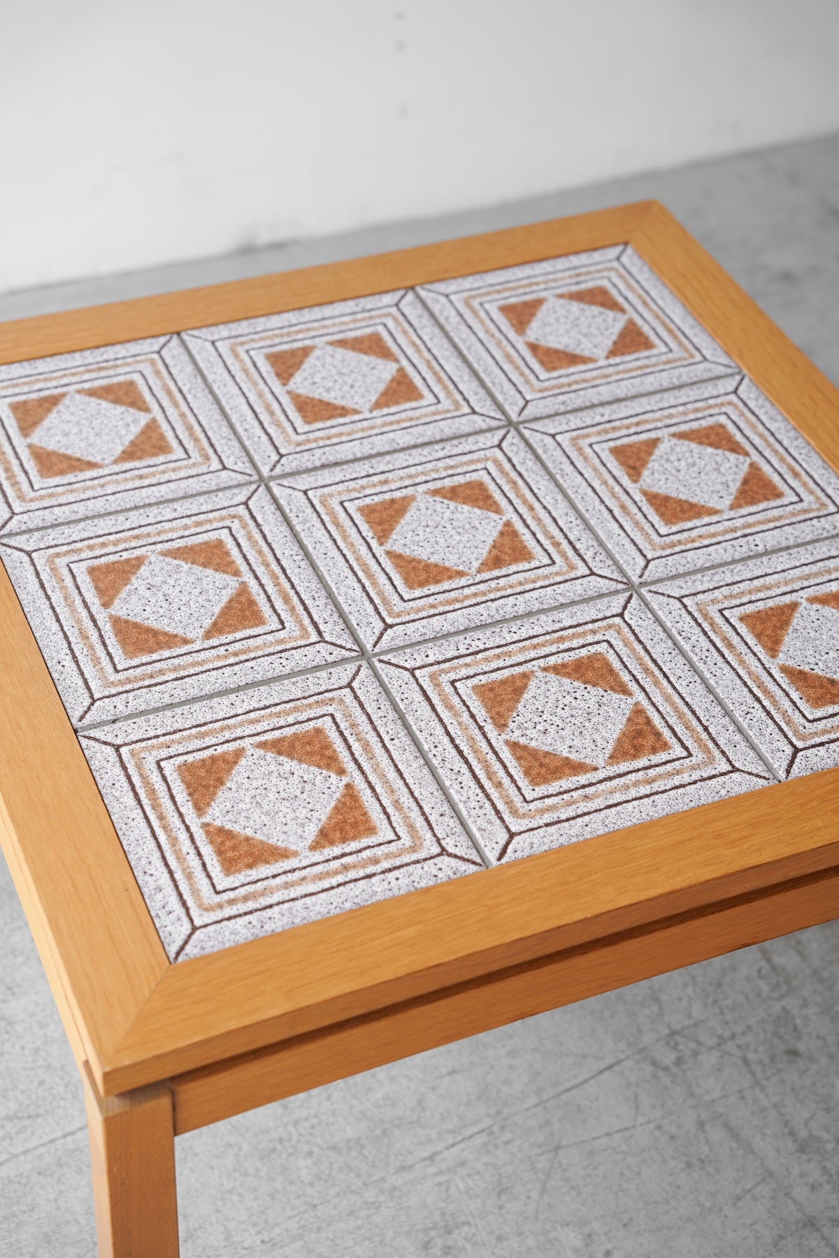 タイルトップ コーヒーテーブル 大和店