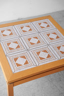 タイルトップ コーヒーテーブル <br>大和店 - ヴィンテージ SHARK ATTACK