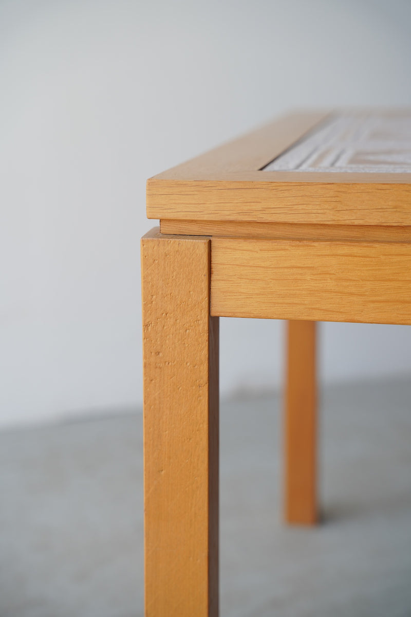 タイルトップ コーヒーテーブル <br>大和店 - ヴィンテージ SHARK ATTACK