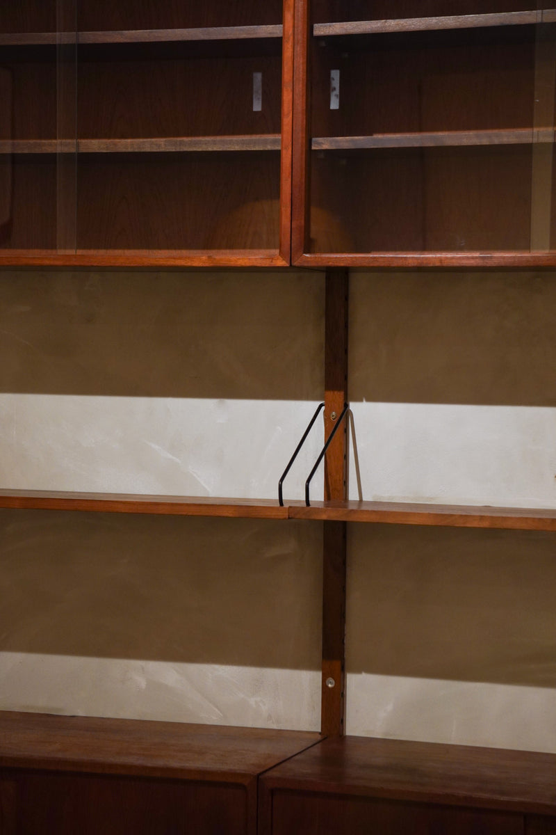 CADO社 Poul Cadovius<br>Royal System ウォールユニットシェルフ<br>1960's , Denmark<br>bob's box - ヴィンテージ SHARK ATTACK