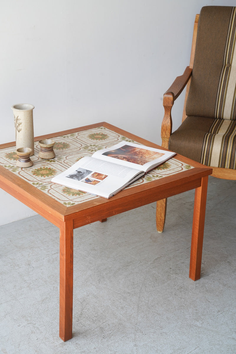 【値下げ】SHARK ATTACK ヴィンテージ カフェテーブル/美容室使用 SHARK ATTACK ヴィンテージ カフェテーブル/美容室使用