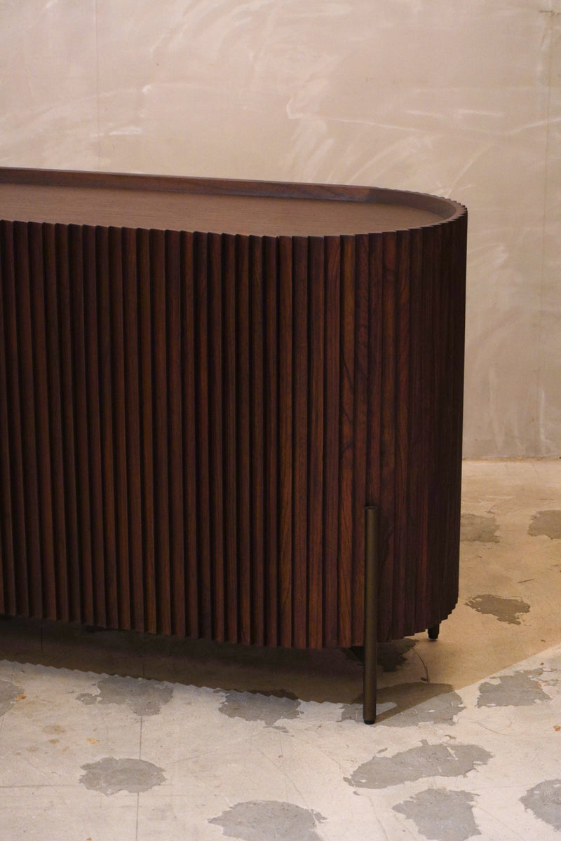 Versmissen<br>Pogoro Sideboard<br>bob's box - ヴィンテージ SHARK ATTACK