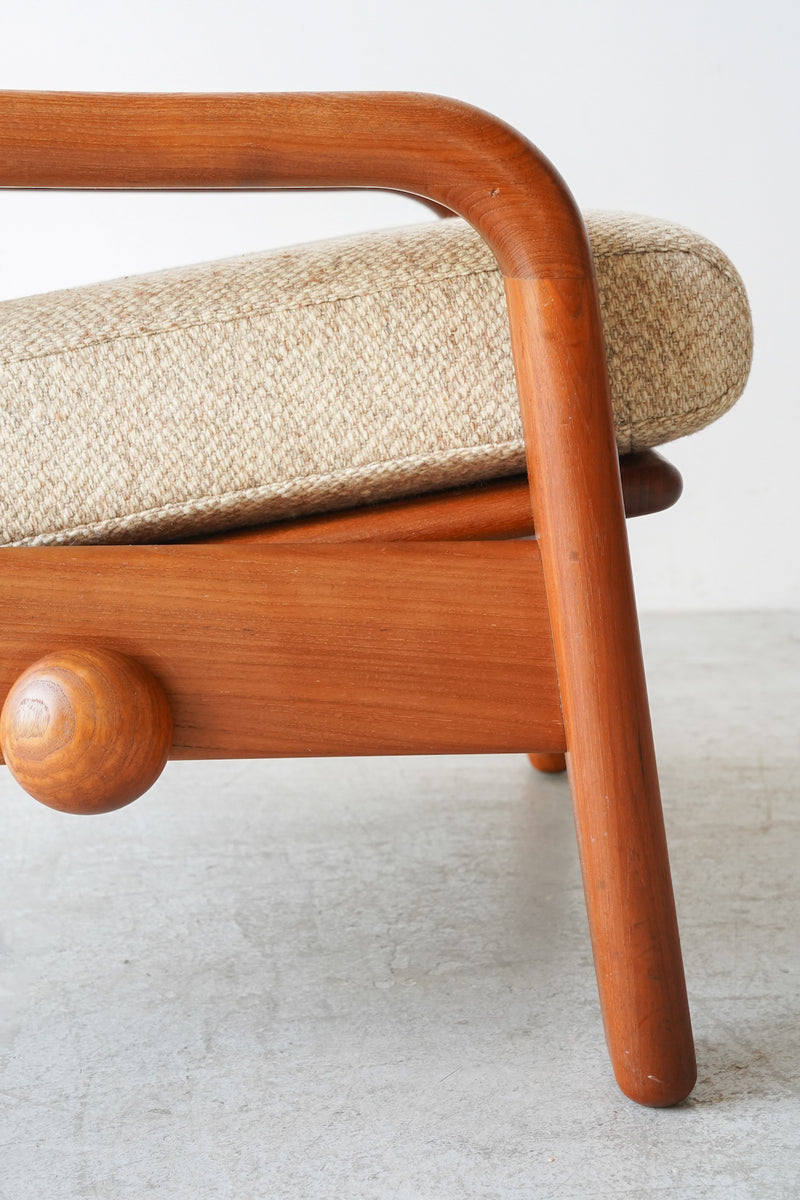 H DESIGN <br> ファブリック ラウンジチェア <br> Denmark <br> 大和店 - ヴィンテージ SHARK ATTACK