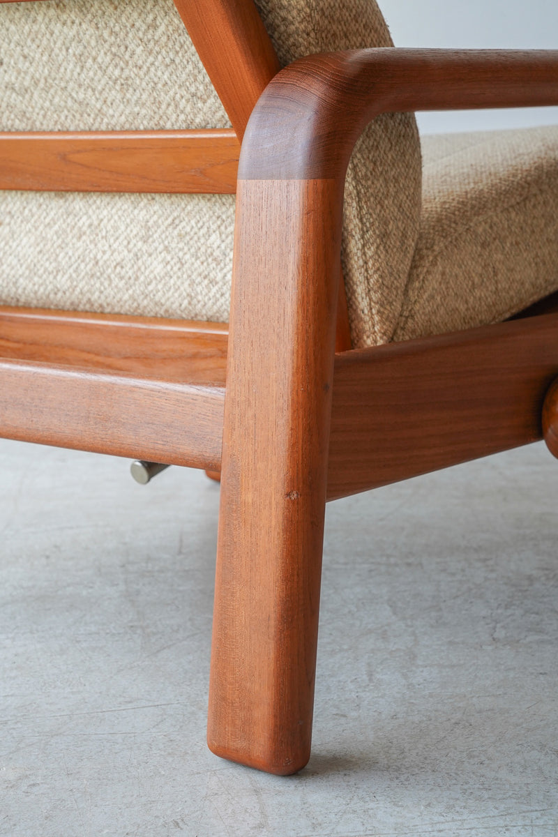 H DESIGN <br> ファブリック ラウンジチェア <br> Denmark <br> 大和店 - ヴィンテージ SHARK ATTACK