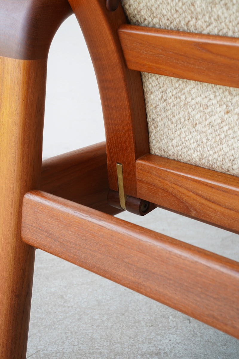 H DESIGN <br> ファブリック ラウンジチェア <br> Denmark <br> 大和店 - ヴィンテージ SHARK ATTACK