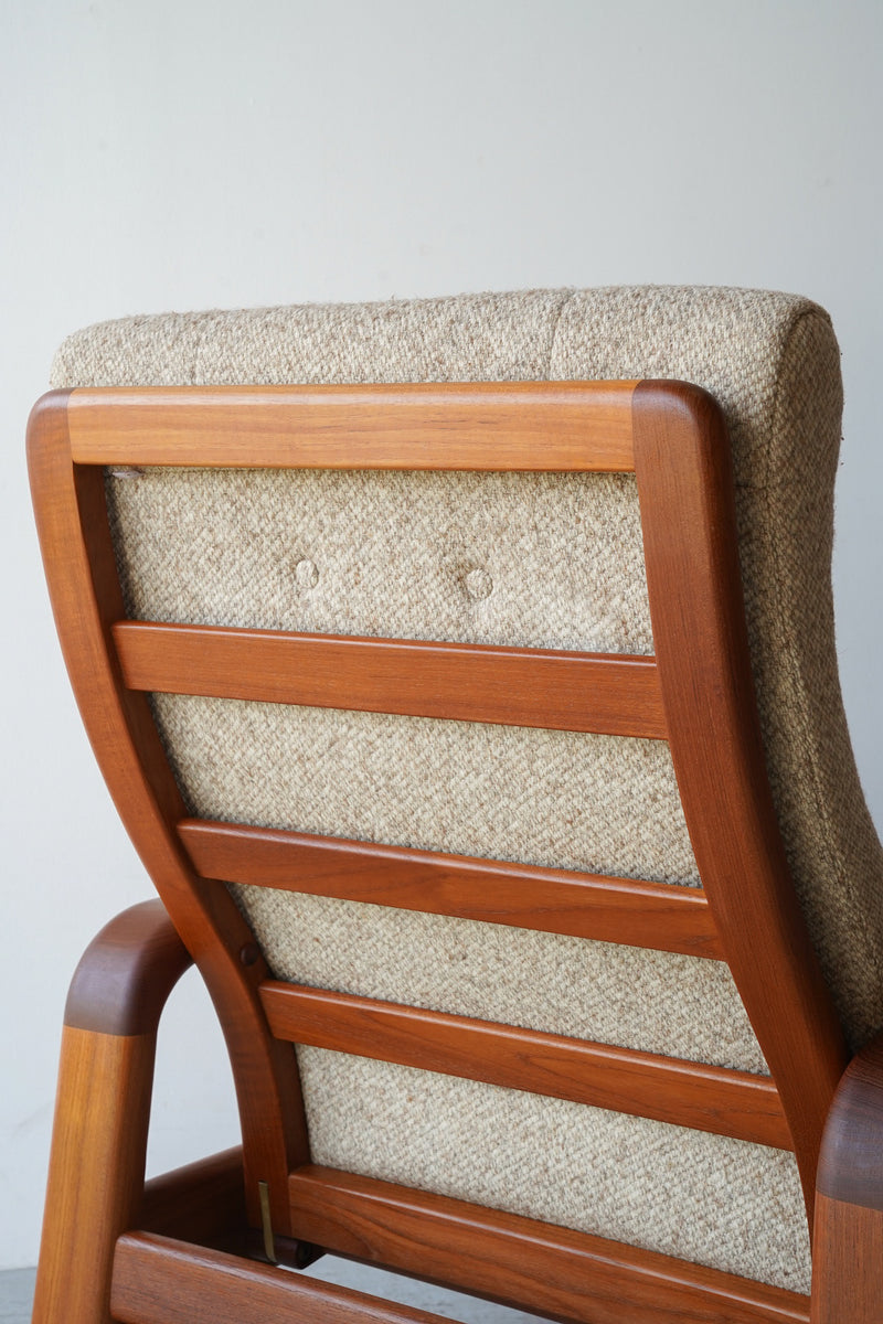 H DESIGN <br> ファブリック ラウンジチェア <br> Denmark <br> 大和店 - ヴィンテージ SHARK ATTACK