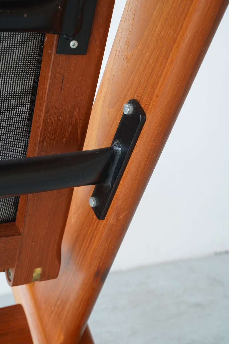 H DESIGN <br> ファブリック ラウンジチェア <br> Denmark <br> 大和店 - ヴィンテージ SHARK ATTACK