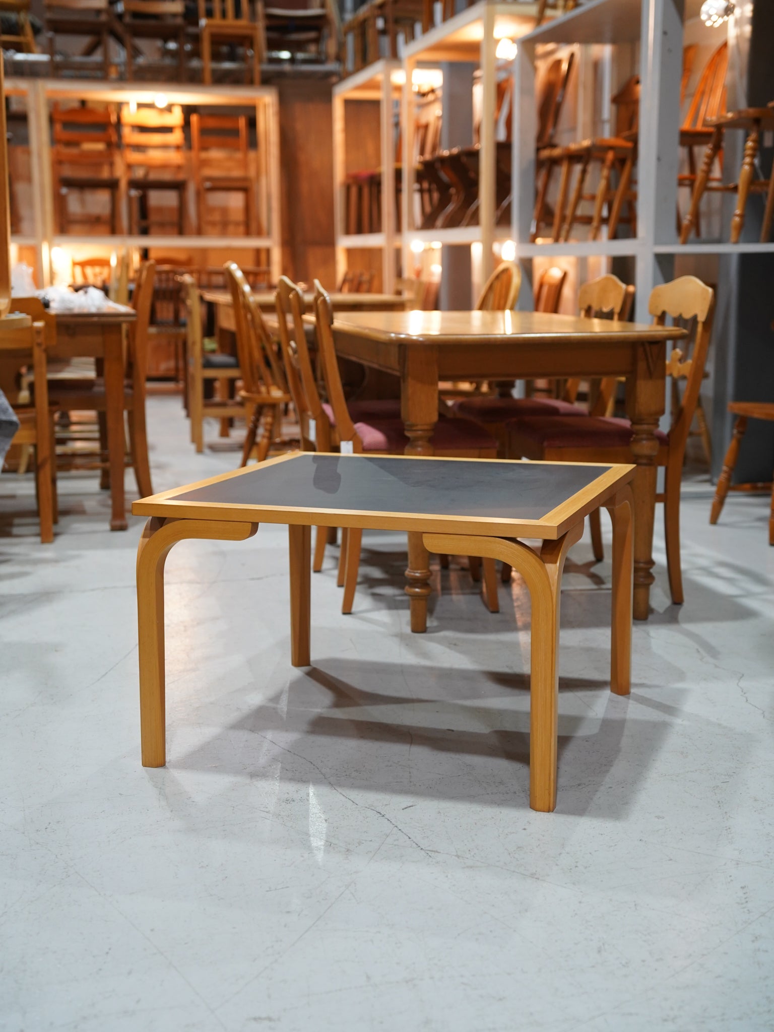 サイドテーブル - cerote antiques