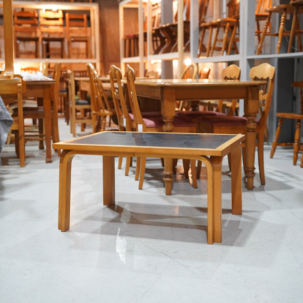 LOW TABLE / SIDE TABLE