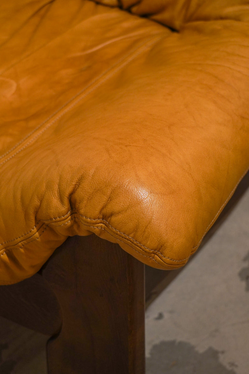 Maison Regain <br>レザーソファ (A) <br>1970's ,France <br>bob's box - ヴィンテージ SHARK ATTACK