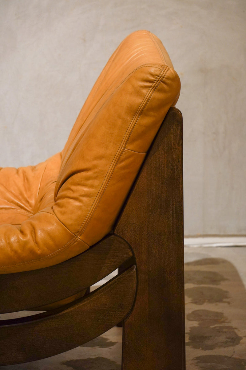 Maison Regain <br>レザーソファ (B) <br>1970's ,France <br>bob's box - ヴィンテージ SHARK ATTACK