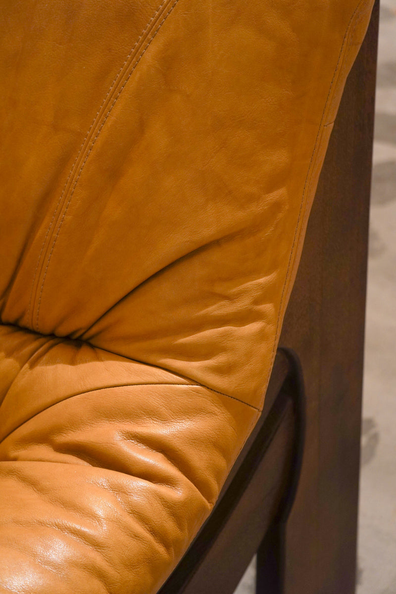 Maison Regain <br>レザーソファ (B) <br>1970's ,France <br>bob's box - ヴィンテージ SHARK ATTACK