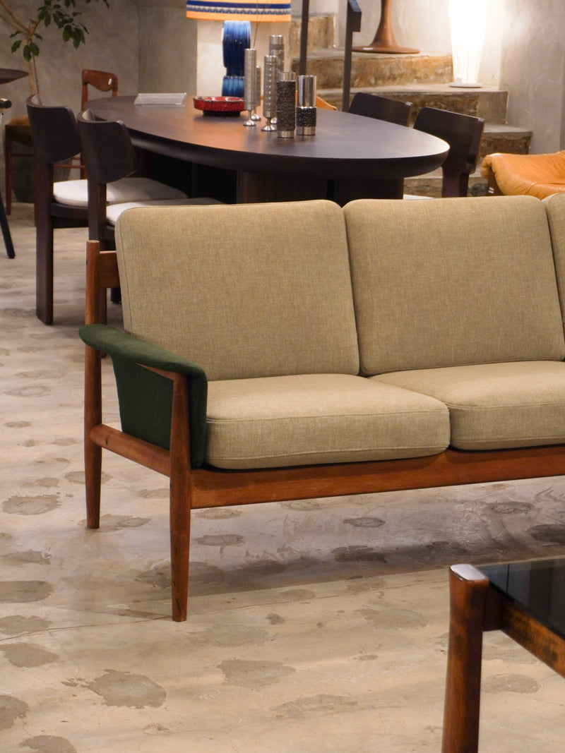 France & Søn社 ,  Grete Jalk <br>Model 168 “Grand Danois” sofa  <br>1960's , Denmark <br>bob's box