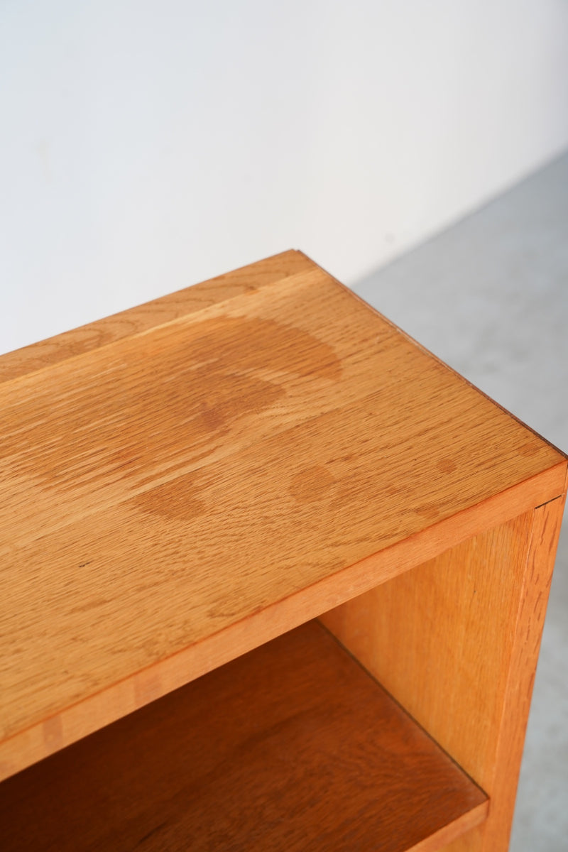 オークウッド ブックシェルフ<br> 大阪店、大和店 - ヴィンテージ SHARK ATTACK