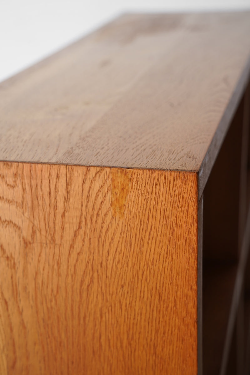 オークウッド ブックシェルフ<br> 大阪店、大和店 - ヴィンテージ SHARK ATTACK