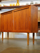 チークウッド サイドボード/キャビネット <br> cerote antiques