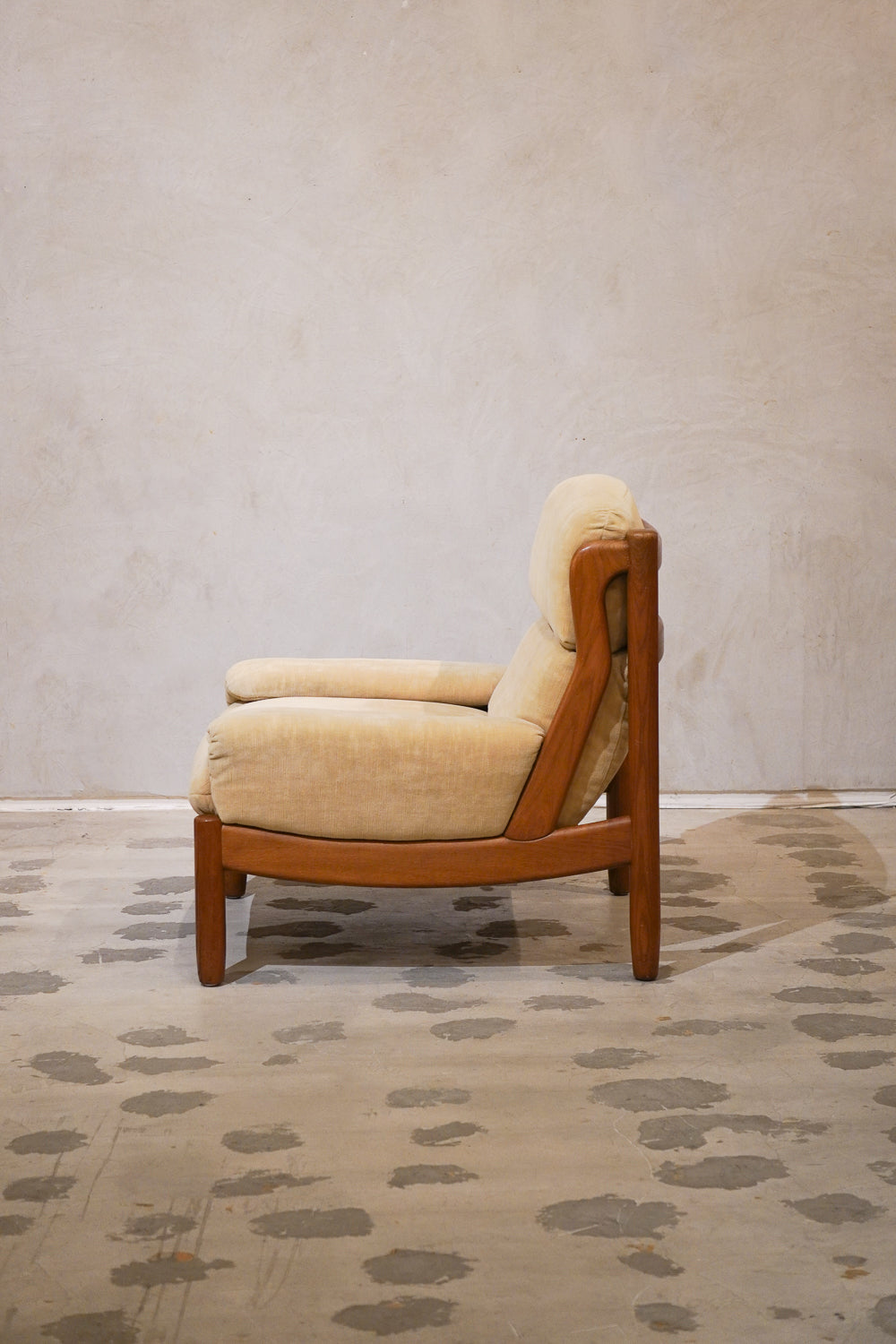 ファブリック 1シーターソファ<br>denmark 1970's <br>cerote antiques - ヴィンテージ SHARK ATTACK