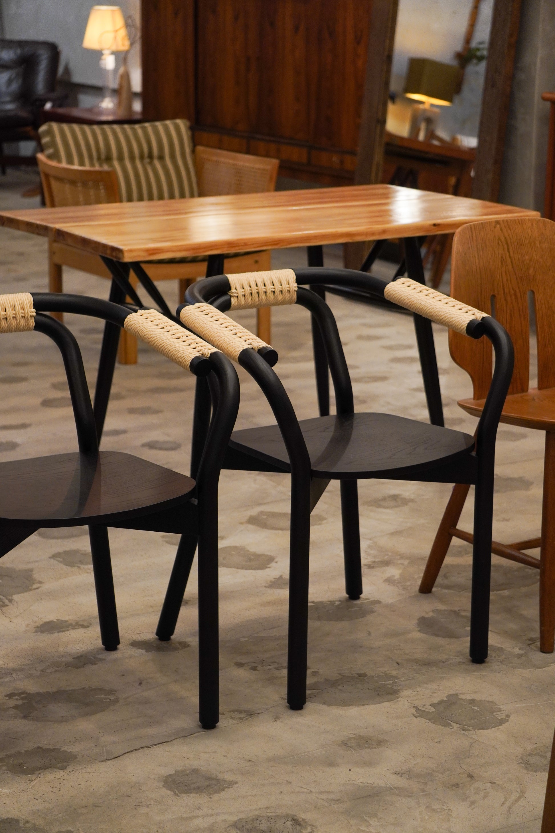 Normann Copenhagen<br>knot chair <br>大阪店 - ヴィンテージ SHARK ATTACK