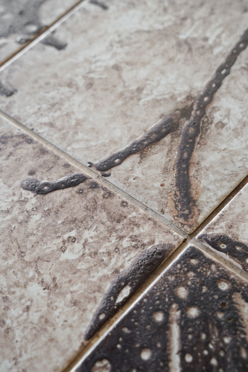 タイルトップ コーヒーテーブル <br>reload店 - ヴィンテージ SHARK ATTACK