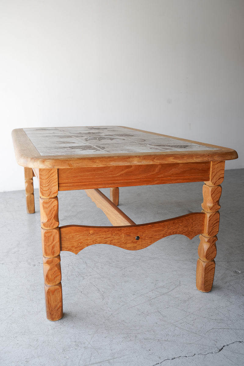 タイルトップ コーヒーテーブル <br>reload店 - ヴィンテージ SHARK ATTACK