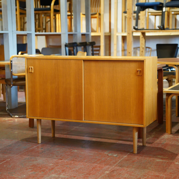 SIDE BOARD