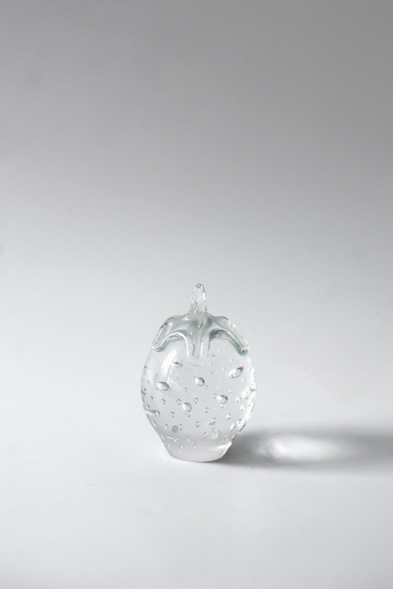 ガラス イチゴオブジェ<br>cerote antiques - ヴィンテージ SHARK ATTACK