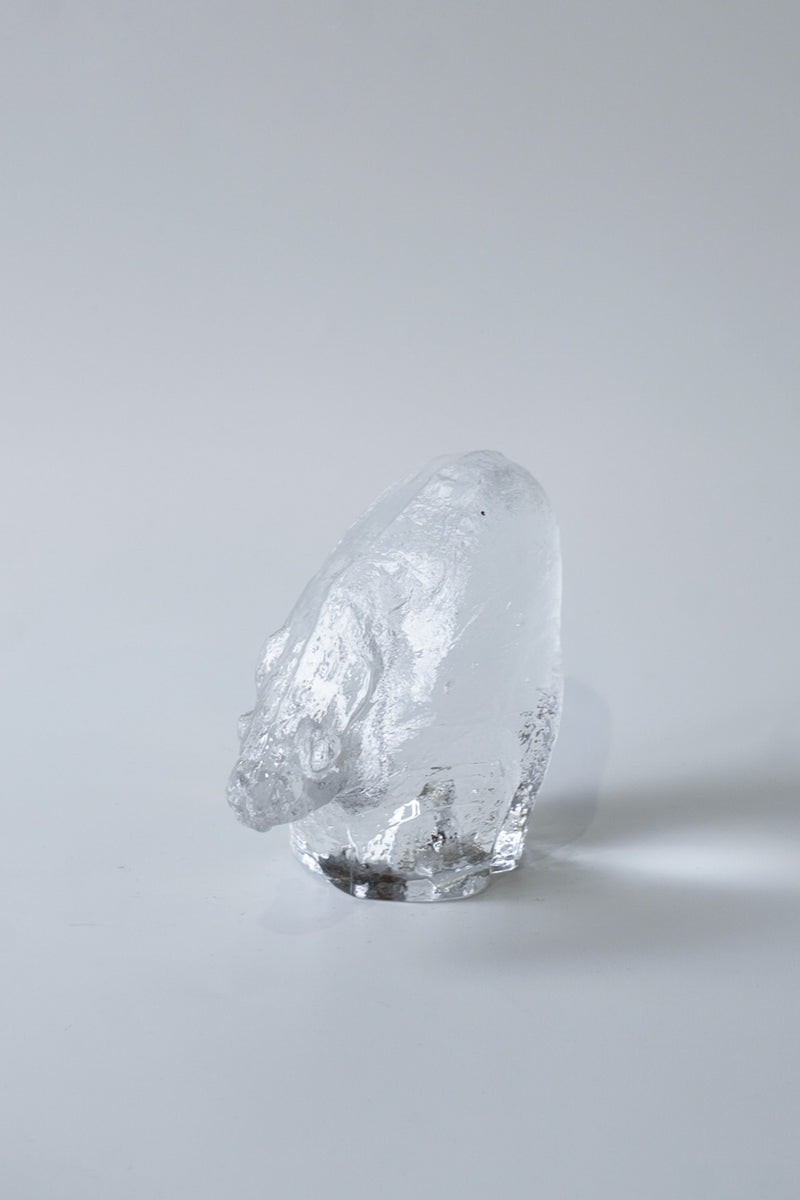 Pukeberg社<br>シロクマ オブジェ <br>Sweden<br>cerote antiques - ヴィンテージ SHARK ATTACK