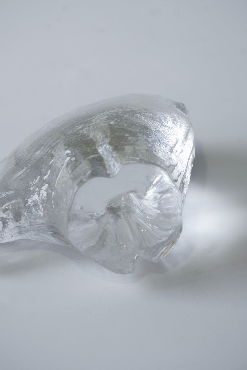 Pukeberg社<br>シロクマ オブジェ <br>Sweden<br>cerote antiques - ヴィンテージ SHARK ATTACK