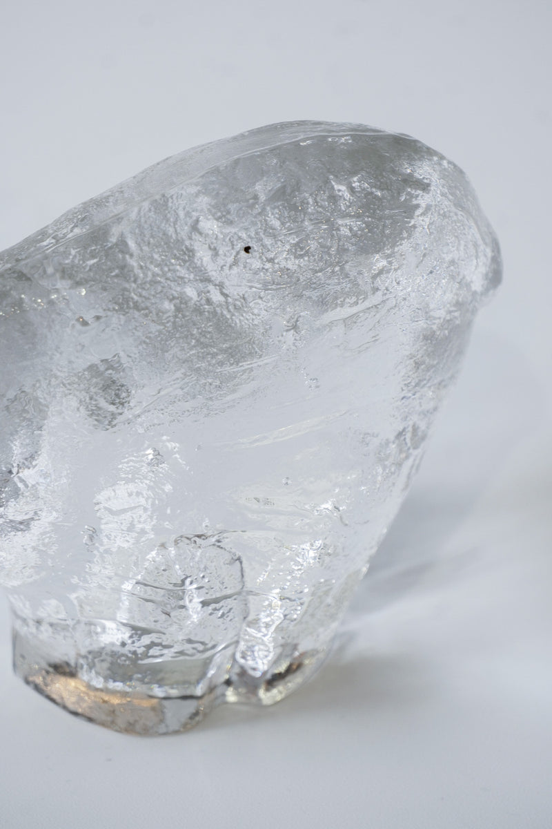 Pukeberg社<br>シロクマ オブジェ <br>Sweden<br>cerote antiques - ヴィンテージ SHARK ATTACK