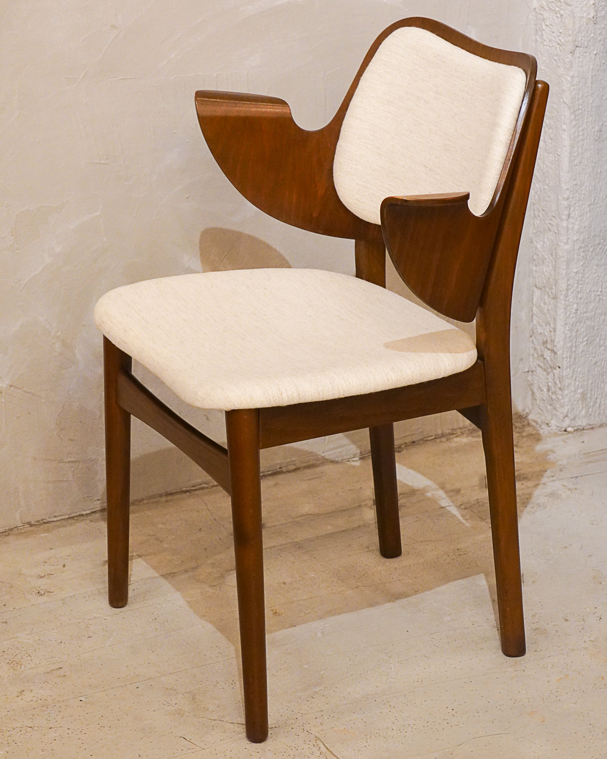 Warm Nordic  "Hans Olsen" - "Gesture Chair" ダイニングチェア - Denmark - bob's box