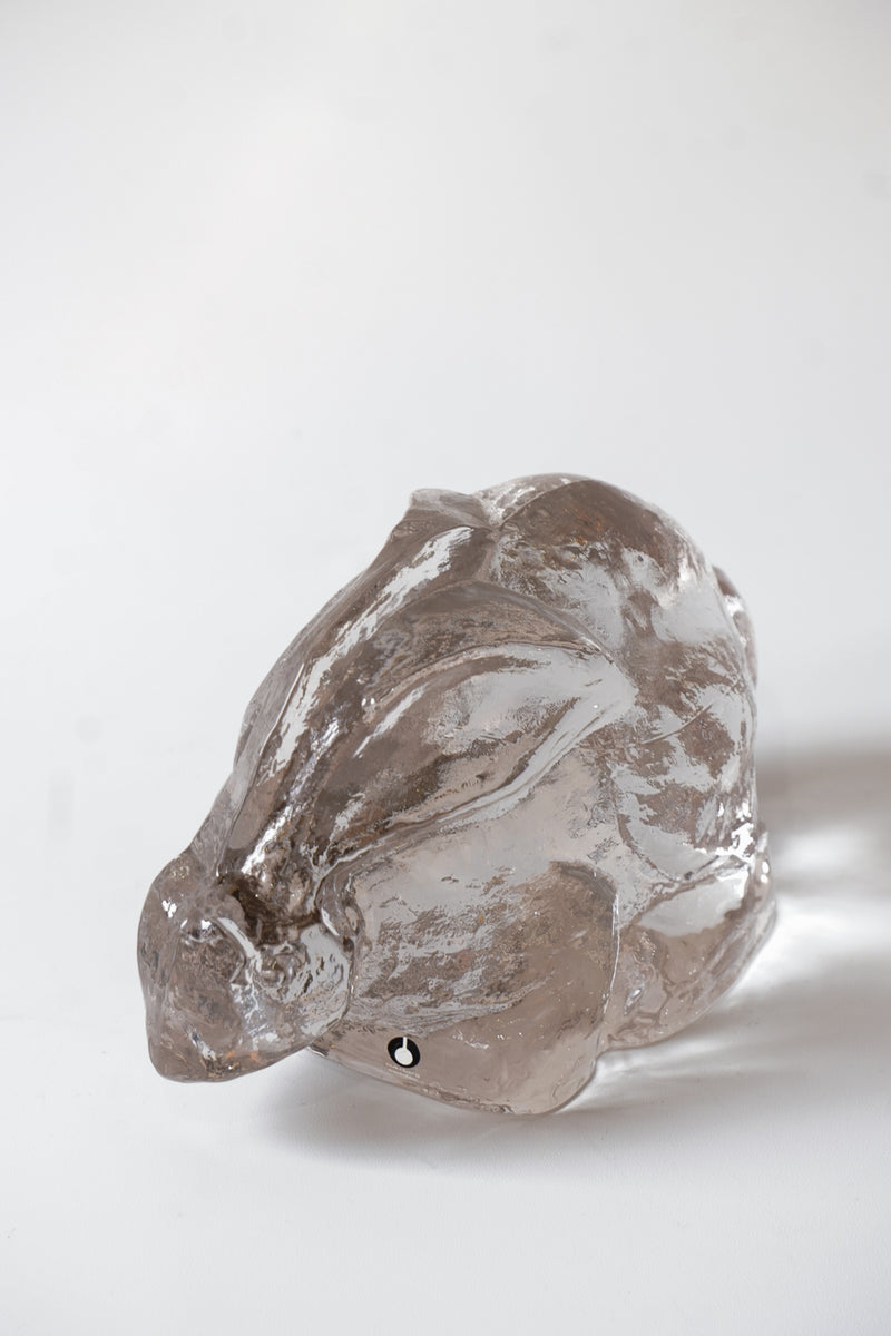 Pukeberg社<br>ウサギ オブジェ <br>Sweden<br>cerote antiques - ヴィンテージ SHARK ATTACK