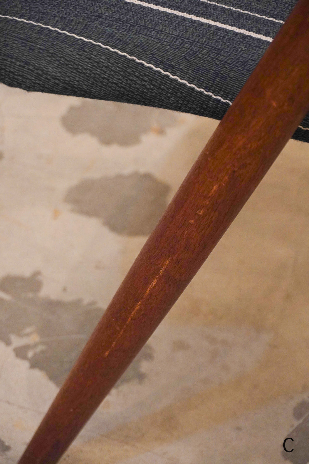 Hans J. Wegner CH29 ダイニングチェア(C/D) 2脚<br>ヴィンテージ <br>大阪店 - ヴィンテージ SHARK ATTACK