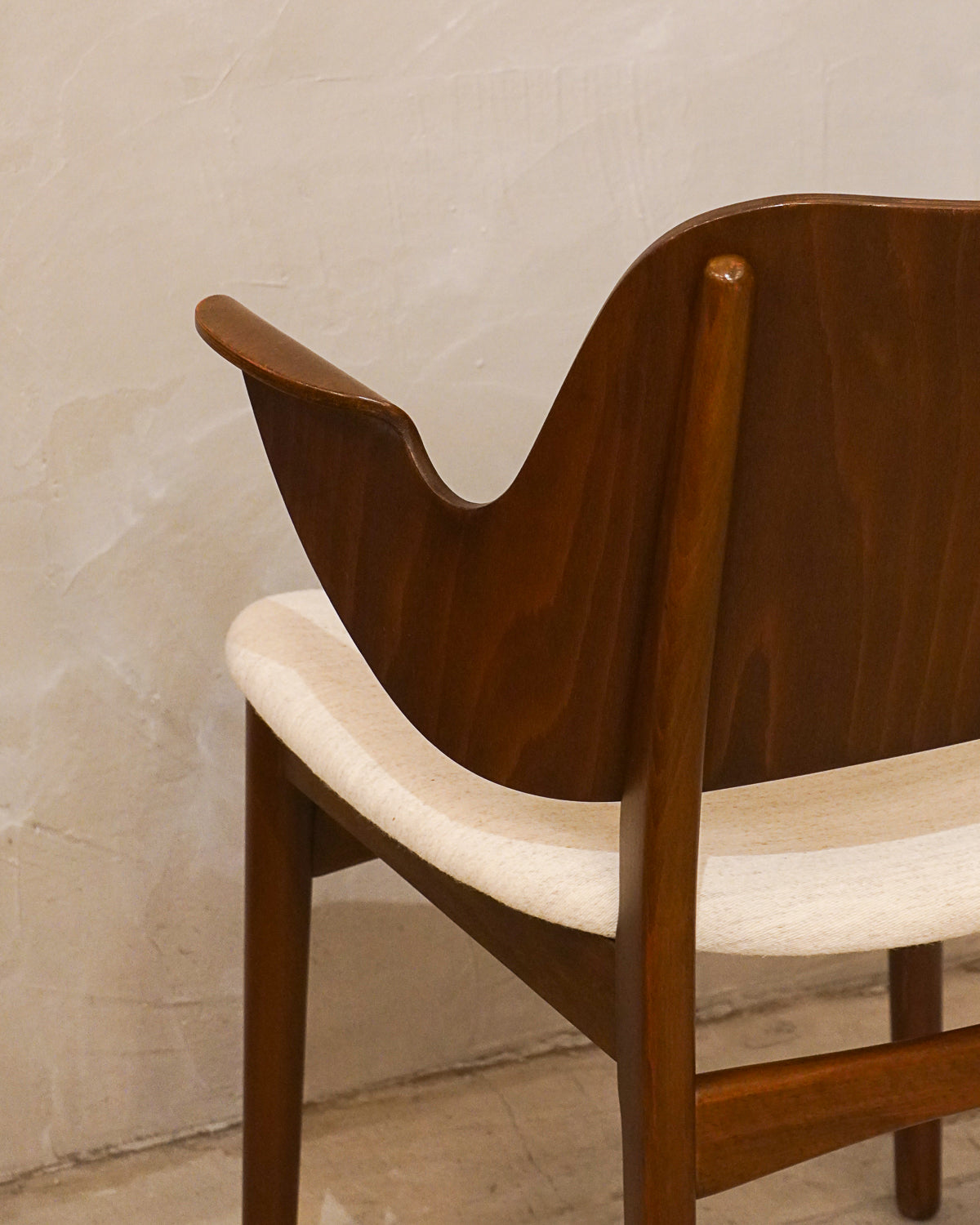 Warm Nordic  "Hans Olsen" - "Gesture Chair" ダイニングチェア - Denmark - bob's box