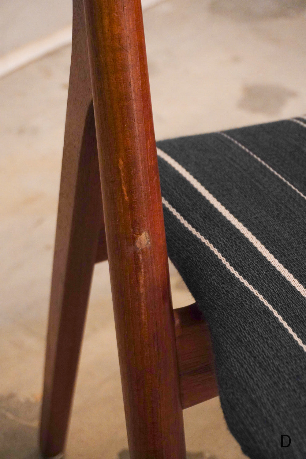 Hans J. Wegner CH29 ダイニングチェア(C/D) 2脚<br>ヴィンテージ <br>大阪店 - ヴィンテージ SHARK ATTACK